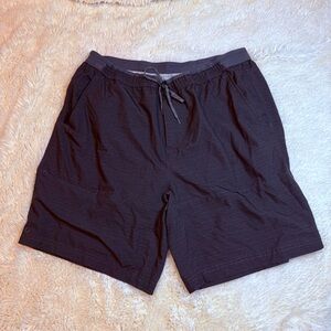 Columbia Men's Heather Charcoal hybrid Shorts XL 8” inseam no liner with zipper